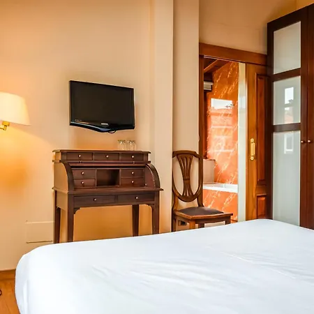 Indiana Boutique 4*