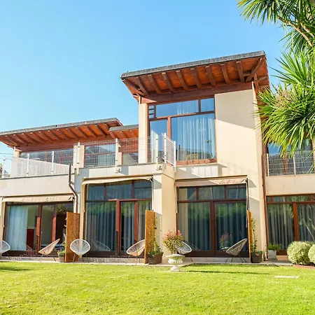 ホテル Indiana Boutique 4*