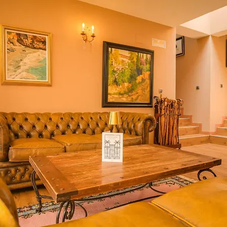 מלון Indiana Boutique 4*