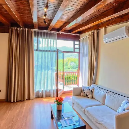 מלון Indiana Boutique 4*