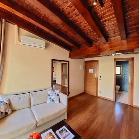 Indiana Boutique 4*
