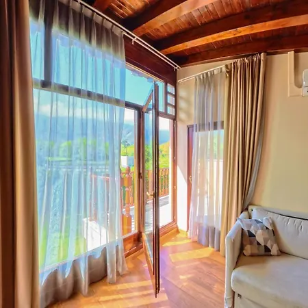 Indiana Boutique 4* לאנס