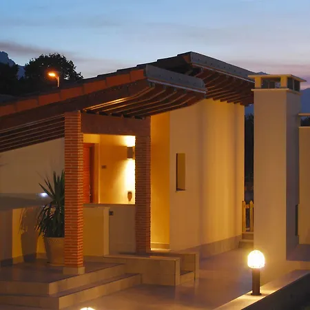 Indiana Boutique 4*
